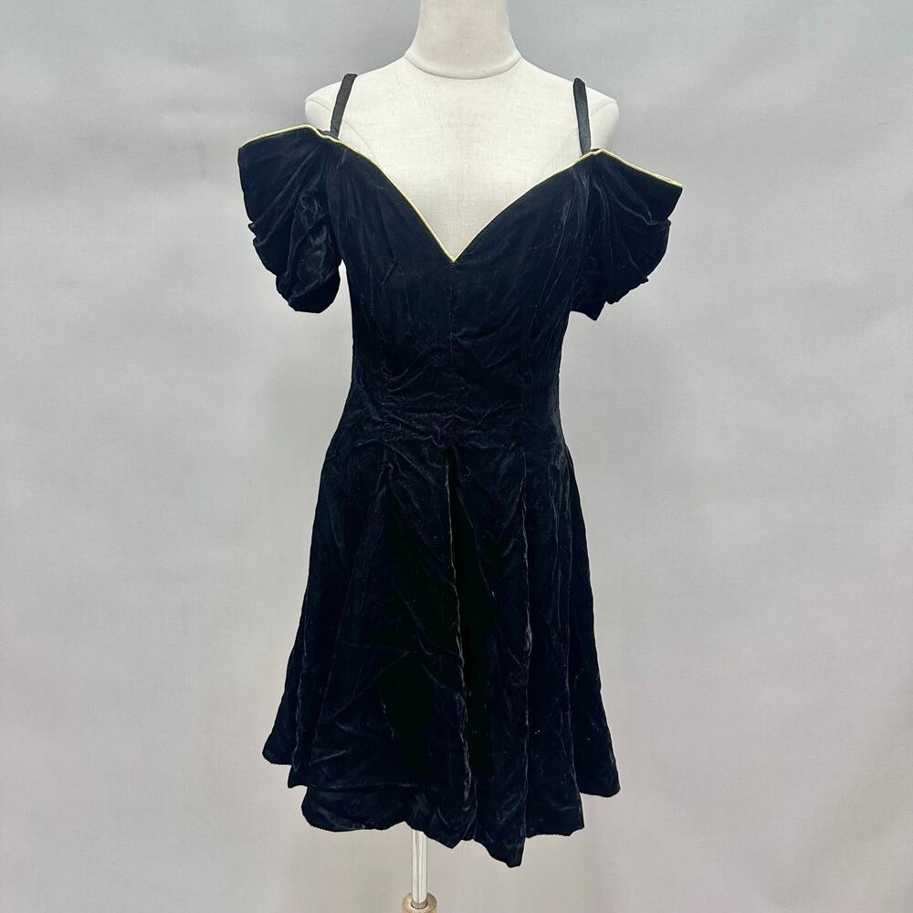 Vintage Moda International Black Velvet Off-Shoulder‎ Dress Size